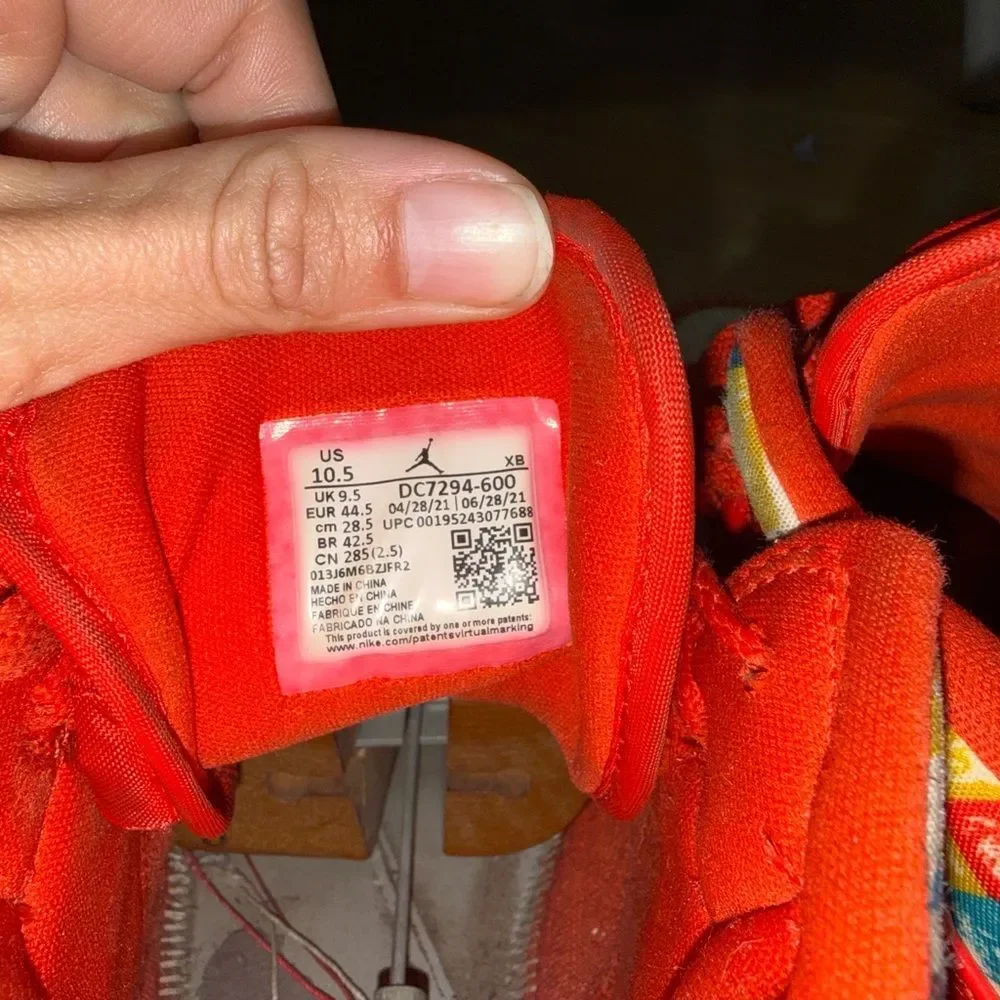 Jordan selling pair